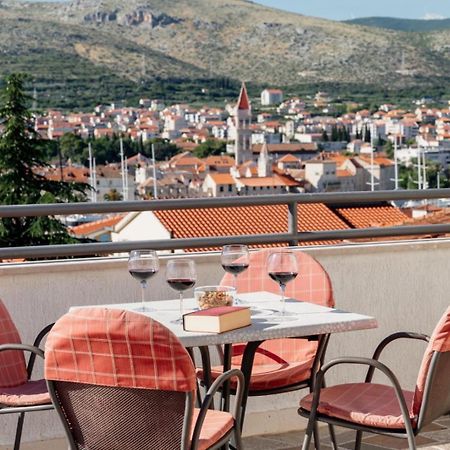 Apartments Kudelik Трогір Екстер'єр фото