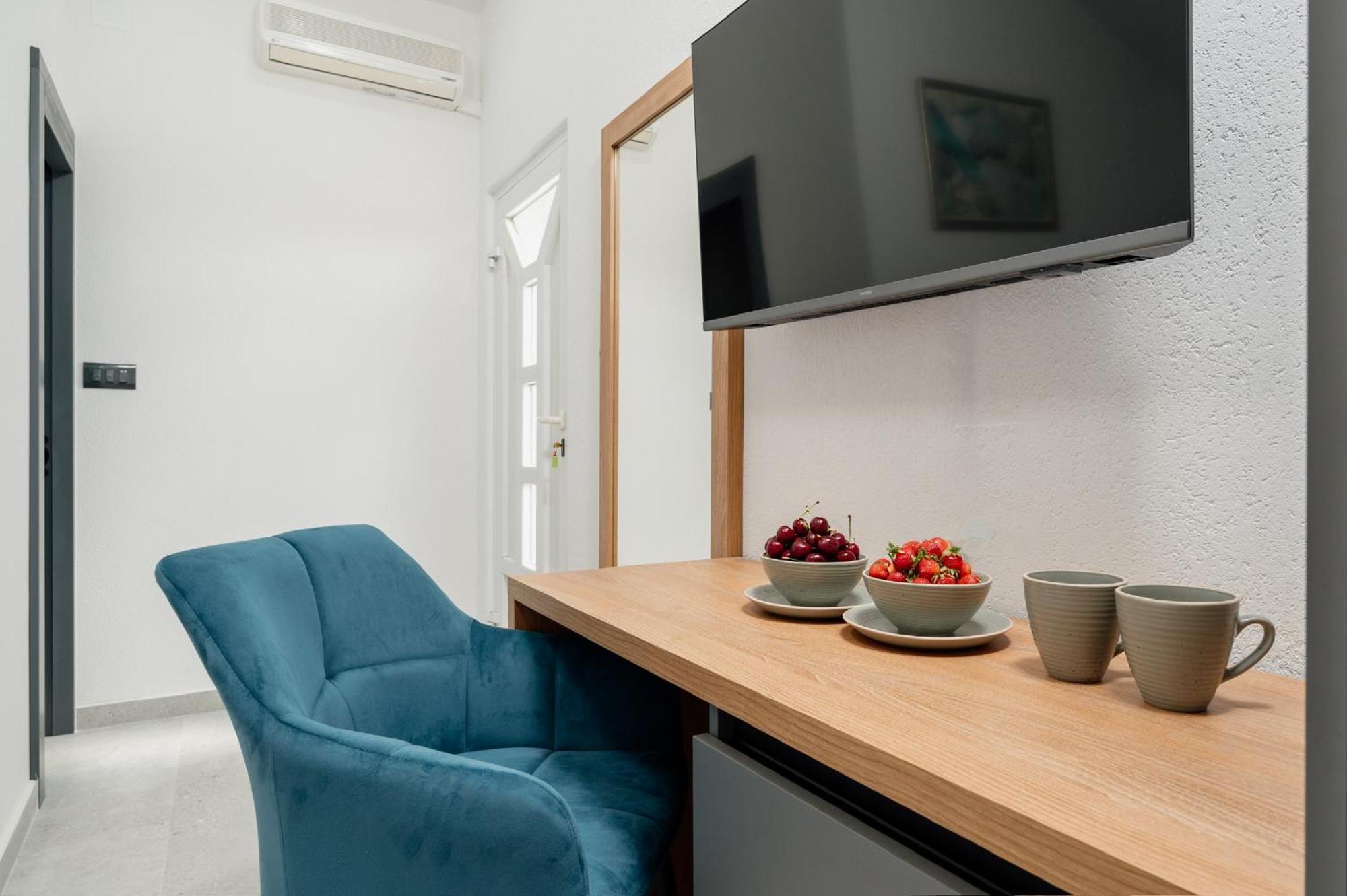 Apartments Kudelik Трогір Екстер'єр фото
