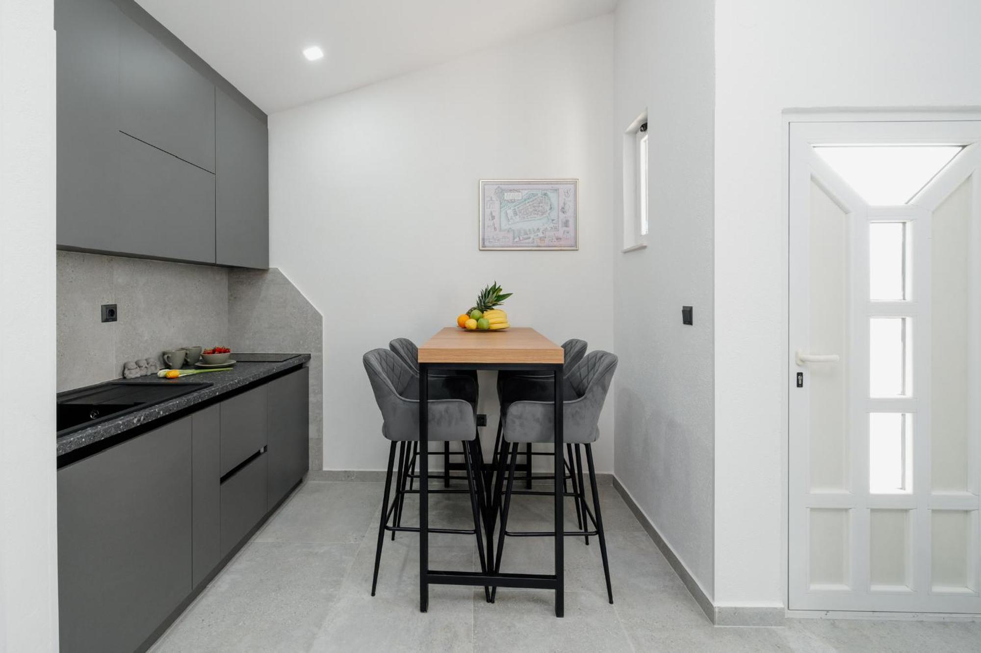Apartments Kudelik Трогір Екстер'єр фото